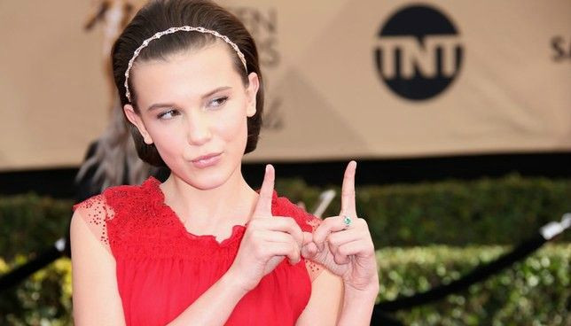 Millie Bobby Brown arriva al cinema nel ruolo di Enola Holmes, la sorella di Sherlock