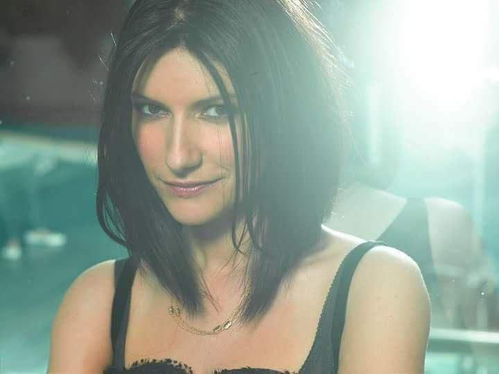 Sanremo: Laura Pausini superospite della prima serata