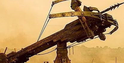 Game of Thrones 8: un gigantesco ammazzadraghi sul set (video)