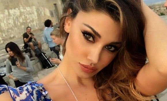 Belen Rodriguez nuda su Instagram, il web impazzisce