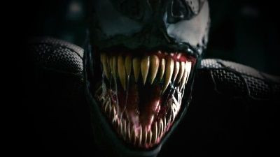 Venom: il simbionte è scatenato nella nuova clip del film