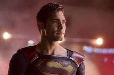 Arrowverse: Lois Lane e Clark Kent insieme sul set (foto)
