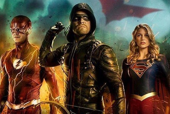 Arrowverse: nuove foto e video dal set mostrano tutti i supereroi in azione