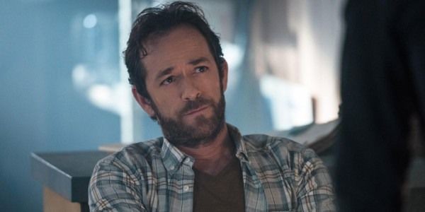 Riverdale: Rimandato alla quarta stagione il tributo a Luke Perry