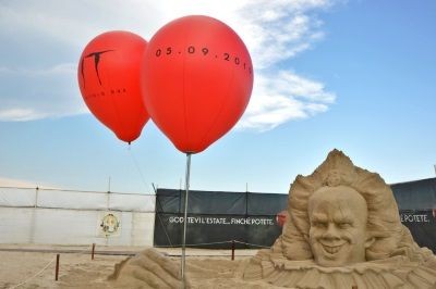 IT: Capitolo Due, Pennywise pronto a terrorizzare tutti sulle spiagge italiane