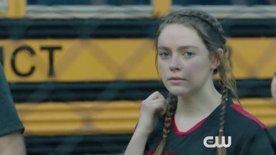 Legacies 2x03: la recensione di 'You Remind Me of Someone I Used to Know'