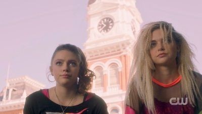 Legacies 2x05: la recensione di 'SCREW ENDGAME'