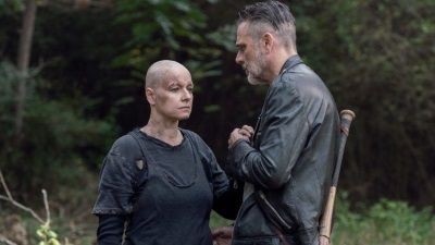 The Walking Dead 10x12: la recensione di 'Walk with us'